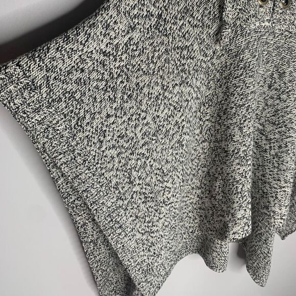 NEW Francesca’s Alya hoodie poncho  - Picture 7 of 7